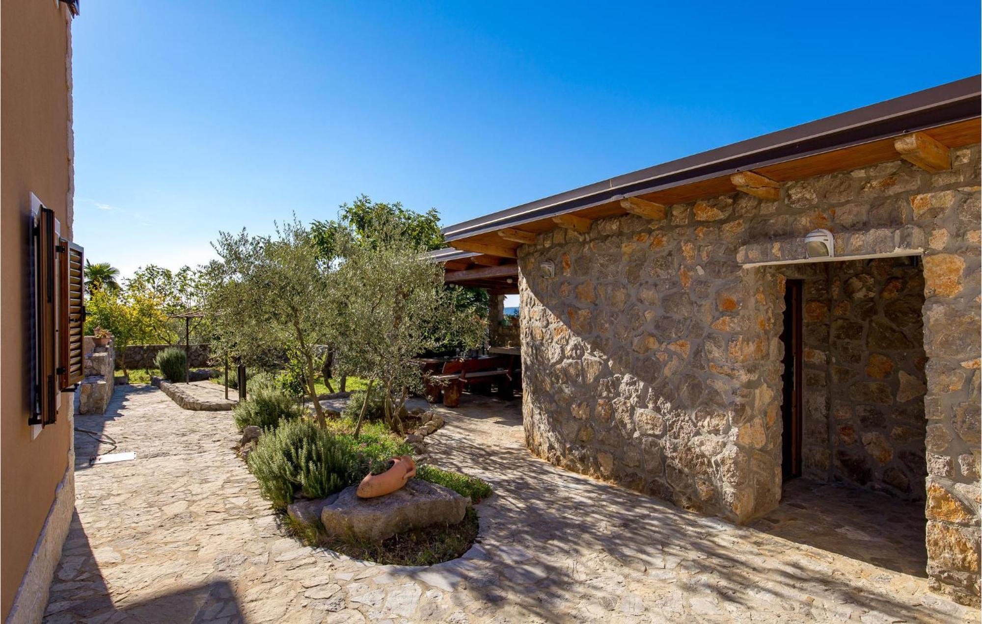 Gorgeous Home In Zgaljici With Sauna 외부 사진